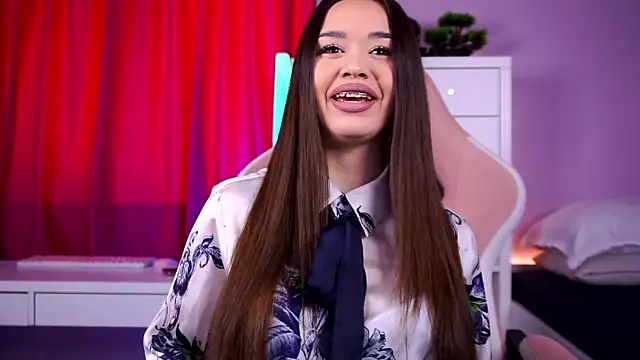 MistyReeds online show from March 8, 6:17 am