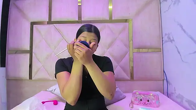 Vaneline2 online show from February 11, 7:30 pm