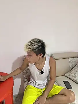 MaxyRyan online show from May 2, 11:59 am