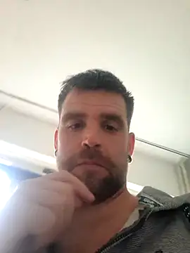 Snapshot of Bashard chatting on February 10, 12:31 pm Bashard online show from February 10, 12:31 pm