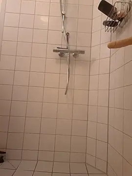 Snapshot of Bashard chatting on April 1, 7:55 pm Bashard online show from April 1, 7:55 pm