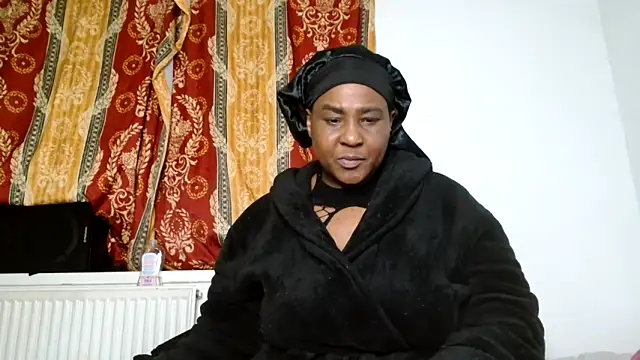 CurvySashia online show from March 2, 12:13 am