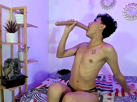 Snover hot2006 online show from March 2, 5:08 am