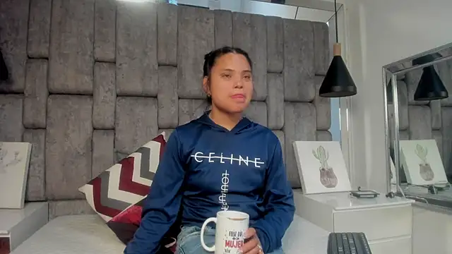 Maggyx online show from July 31, 2:16 pm