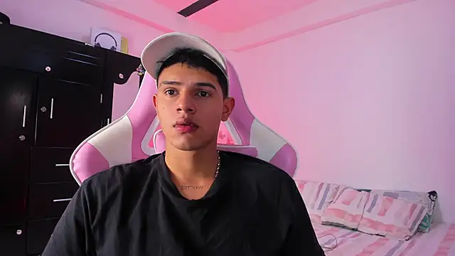 Adrian Prime  online show from February 18, 7:21 pm