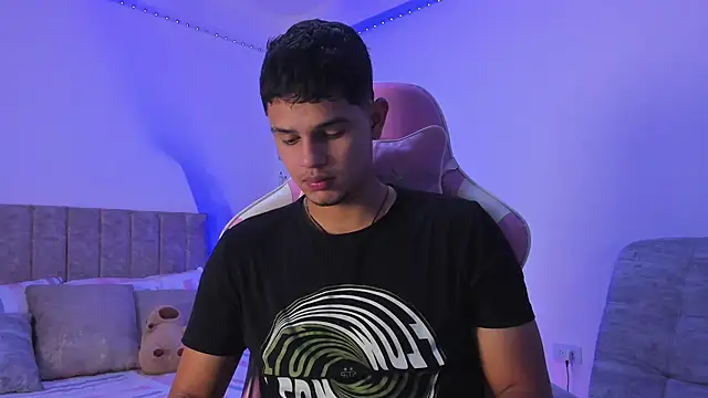 Adrian Prime  online show from June 20, 6:22 pm