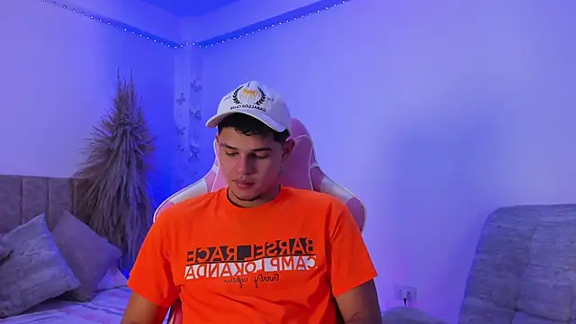 Adrian Prime  online show from June 25, 6:56 pm