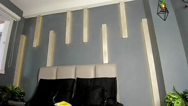 TSExoticFuck online show from March 13, 7:31 pm