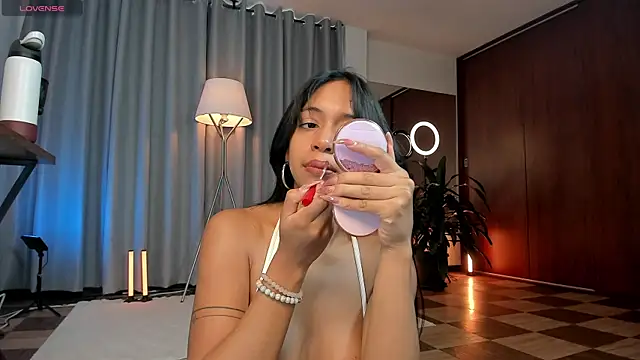 Snapshot of karinnixx chatting on July 27, 4:36 pm karinnixx online show from July 27, 4:36 pm