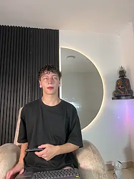 ARON LUXX online show from February 14, 3:03 am