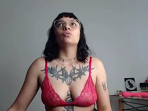 LanaGodard online show from February 27, 5:13 pm