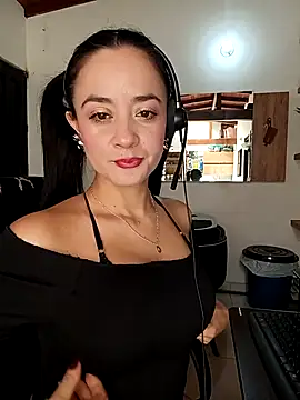 miamorgan20 online show from April 30, 3:18 pm