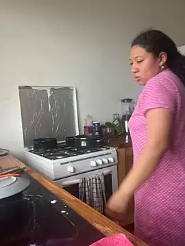 daphne grande online show from March 3, 2:01 pm