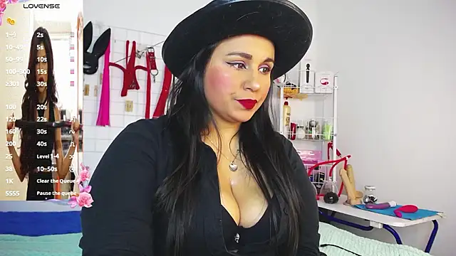 shannon queen- online show from February 11, 3:44 am