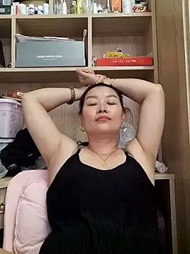 Snapshot of Jennie_dogy chatting on June 8, 1:28 am Jennie dogy online show from June 8, 1:28 am