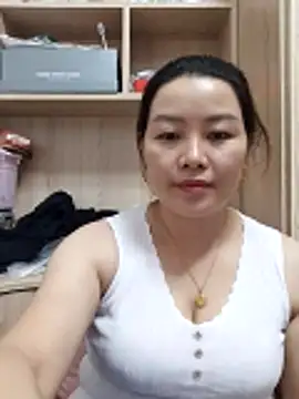 Snapshot of Jennie_dogy chatting on June 10, 2:12 am Jennie dogy online show from June 10, 2:12 am