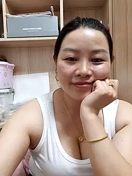 Jennie dogy online show from June 18, 1:15 pm