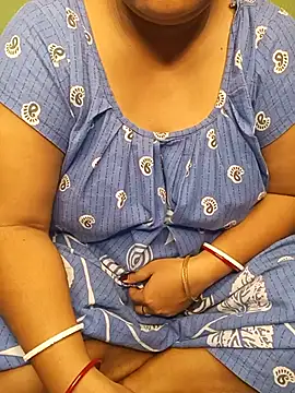 R Queen online show from July 15, 5:56 am