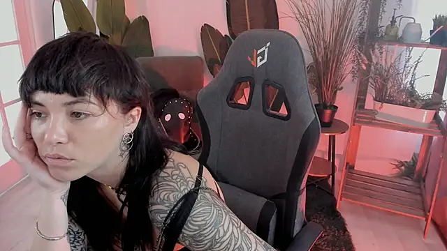NeoGeisha online show from July 13, 7:33 am