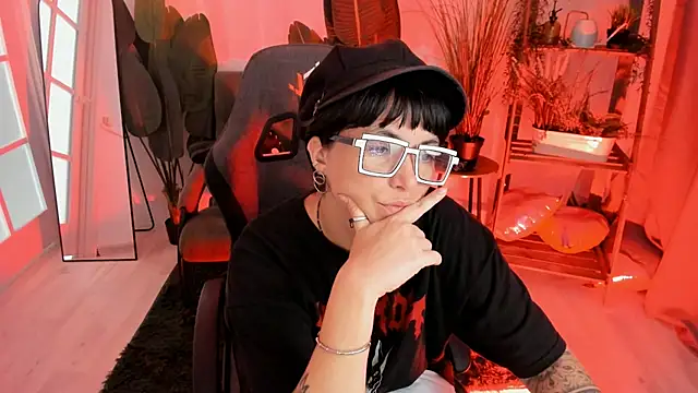 NeoGeisha online show from August 5, 12:02 am