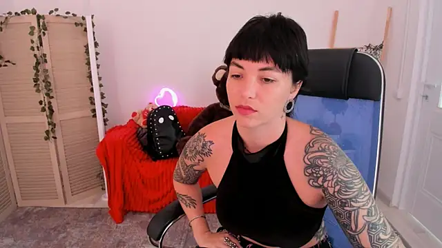 NeoGeisha online show from August 7, 4:14 am