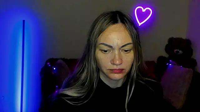 BlondMikey22 online show from May 2, 5:23 am