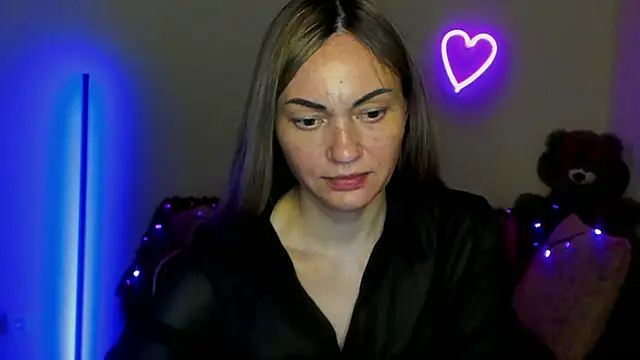 Snapshot of BlondMikey22 chatting on May 16, 10:36 am BlondMikey22 online show from May 16, 10:36 am