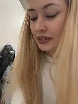 blonde exe online show from February 12, 4:24 pm