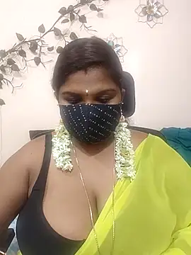 Snapshot of Archana_achu143 chatting on May 10, 12:54 pm Archana achu143 online show from May 10, 12:54 pm