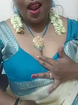 Snapshot of Archana_achu143 chatting on May 17, 8:12 am Archana achu143 online show from May 17, 8:12 am