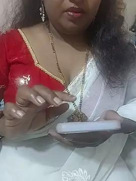 Snapshot of Archana_achu143 chatting on May 19, 12:22 pm Archana achu143 online show from May 19, 12:22 pm