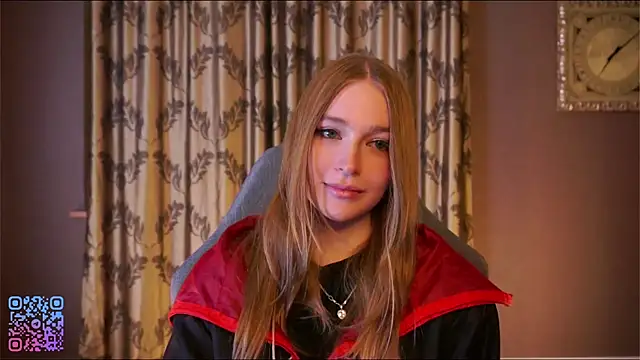 RowenaIanniello online show from March 13, 4:35 pm