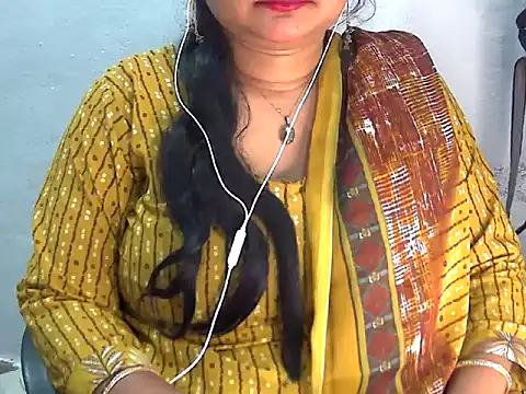 Snapshot of Saniya_K2 chatting on May 5, 3:53 pm Saniya K2 online show from May 5, 3:53 pm