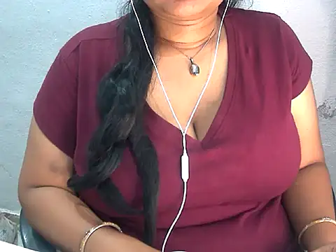 Snapshot of Saniya_K2 chatting on May 9, 5:18 pm Saniya K2 online show from May 9, 5:18 pm