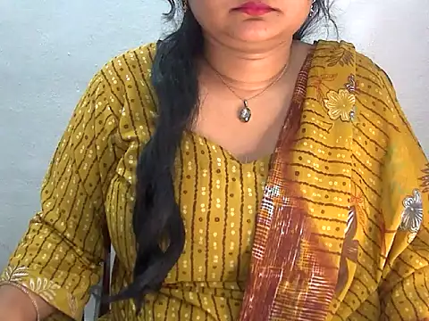 Snapshot of Saniya_K2 chatting on May 10, 12:43 pm Saniya K2 online show from May 10, 12:43 pm