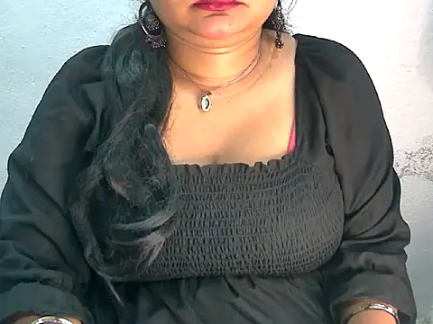 Snapshot of Saniya_K2 chatting on June 28, 4:24 pm Saniya K2 online show from June 28, 4:24 pm