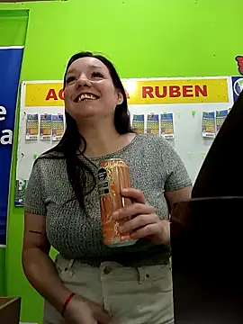 Snapshot of Beesametoda chatting on February 25, 4:49 pm Beesametoda online show from February 25, 4:49 pm