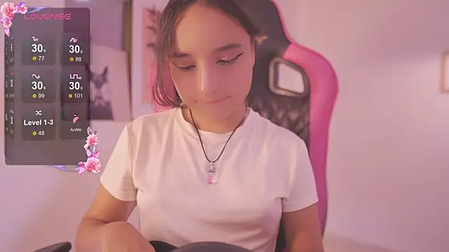  emily jonexs online show from June 18, 8:24 pm