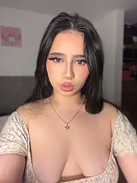 Snapshot of Sofiia_Vegaa chatting on April 29, 12:48 am Sofiia Vegaa online show from April 29, 12:48 am