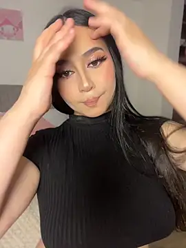 Snapshot of Sofiia_Vegaa chatting on May 8, 1:00 am Sofiia Vegaa online show from May 8, 1:00 am