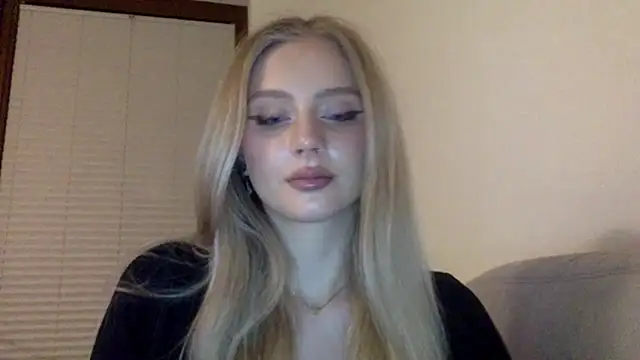 MayaWetDream online show from March 10, 7:19 pm