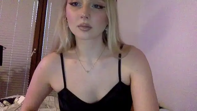 MayaWetDream online show from May 17, 5:31 pm