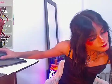 moonlyvelvet online show from March 9, 5:55 am