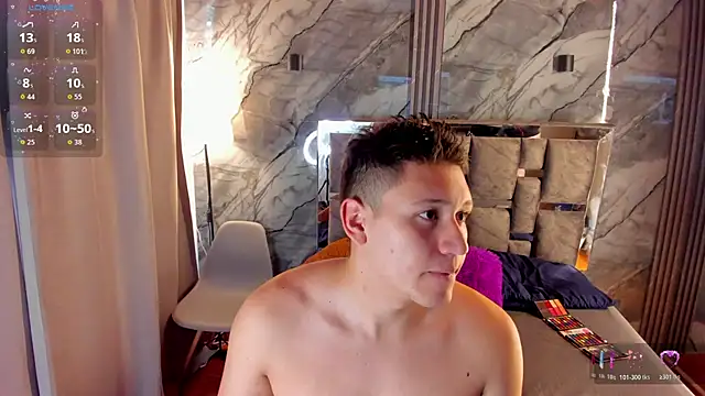 Snapshot of Manson_and_Zoe chatting on March 13, 11:28 am Manson and Zoe online show from March 13, 11:28 am