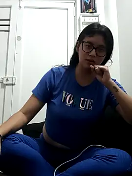 Dahlia-Rose online show from February 25, 3:16 am