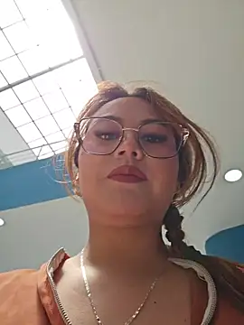 Snapshot of Mari-98 chatting on July 21, 5:37 pm Mari-98 online show from July 21, 5:37 pm
