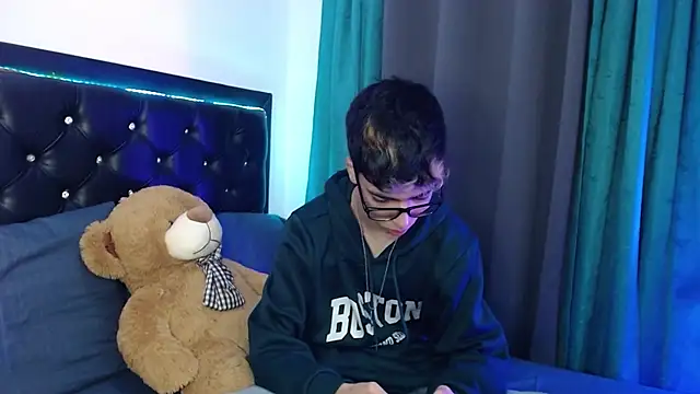 gabriel x18 online show from February 15, 5:04 am