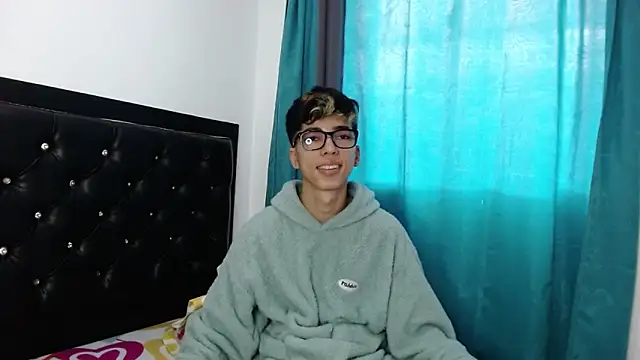 gabriel x18 online show from March 5, 9:22 pm