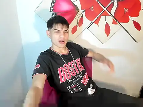 Jesshot bigcock20cm online show from February 19, 4:41 am