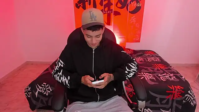 Wesleey-Boy online show from May 2, 7:19 pm
